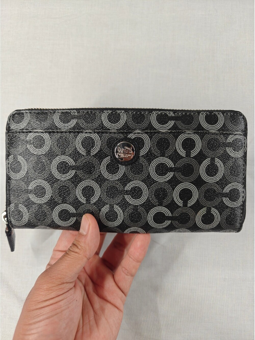 Coach Signature C Zip Around Accordion Wallet Black Gray Pink Interior